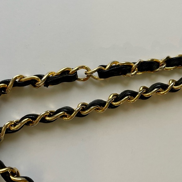 CHANEL V-Stitch Double Flap Chain Shoulder Bag Black - Picture 9 of 16